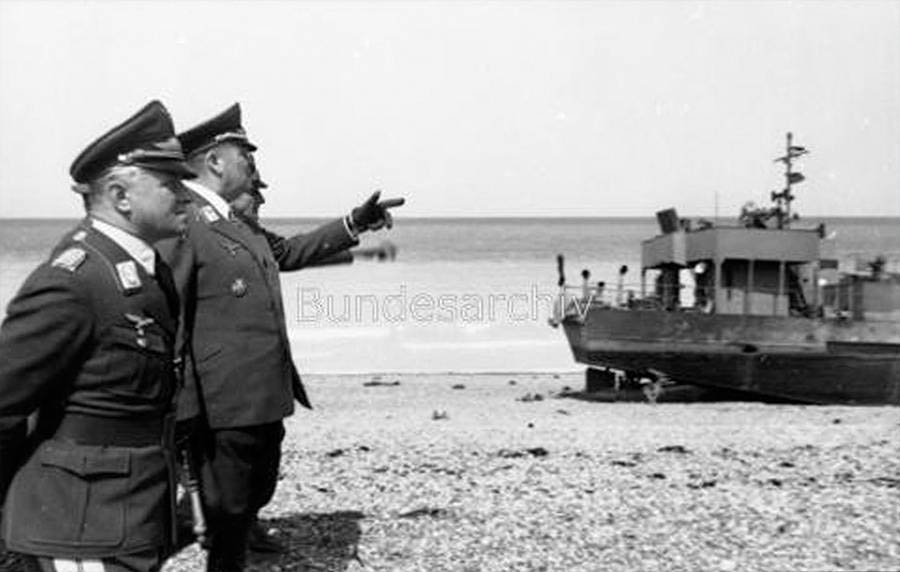 German Commanders on the Beach